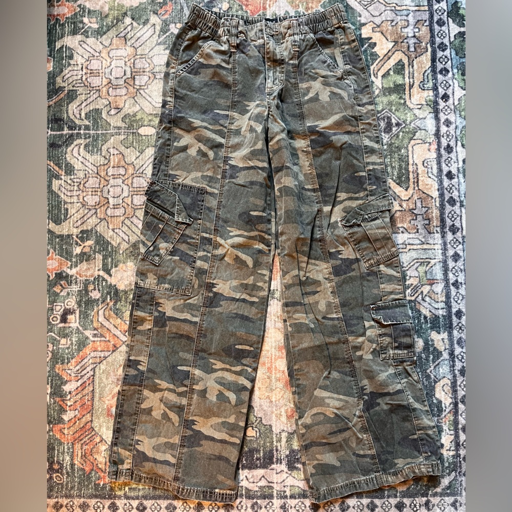 BDG Green Camouflage Cargo Pants